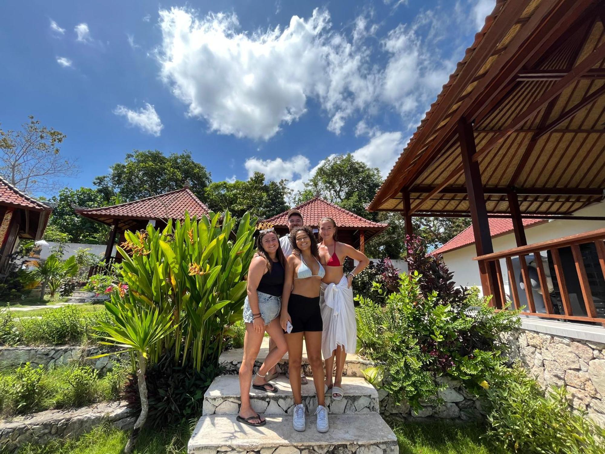Sunset Hill Lembongan 호텔 외부 사진